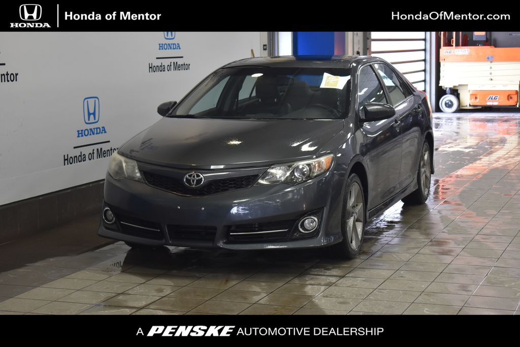 2012 Toyota Camry SE -
                Mentor, OH