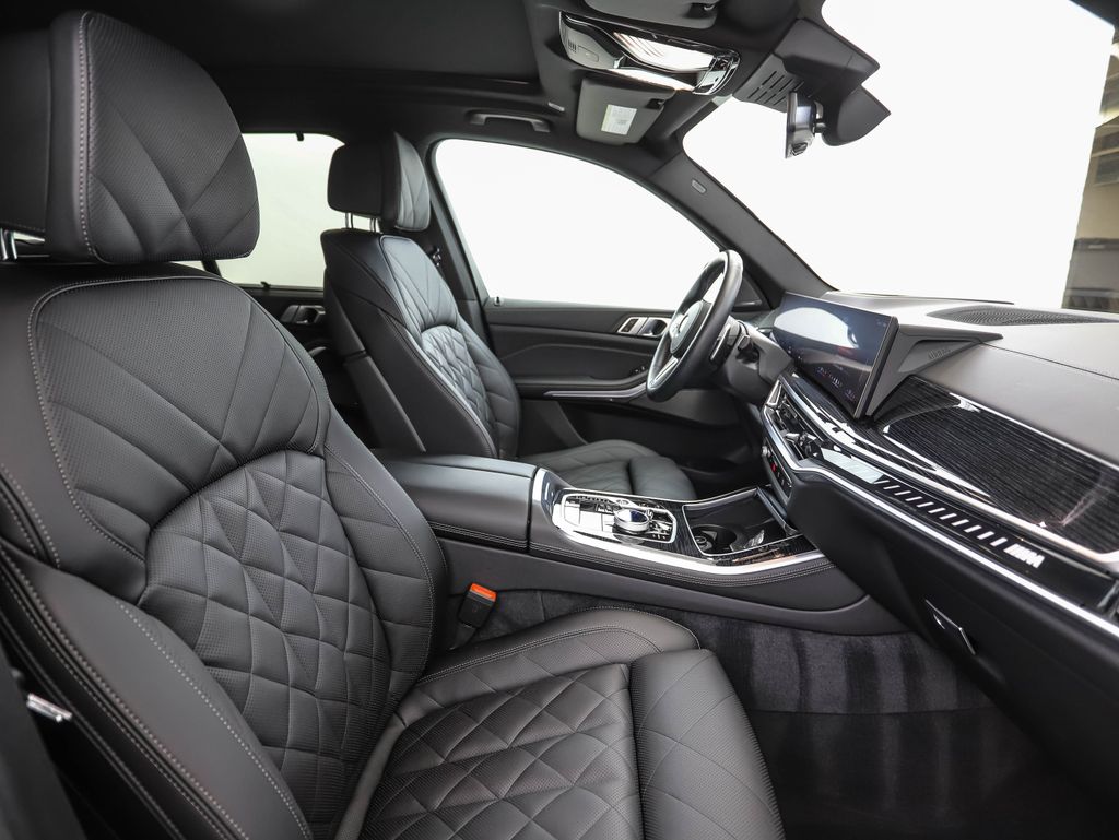 Thumbnail: 2025 BMW X5 - 31