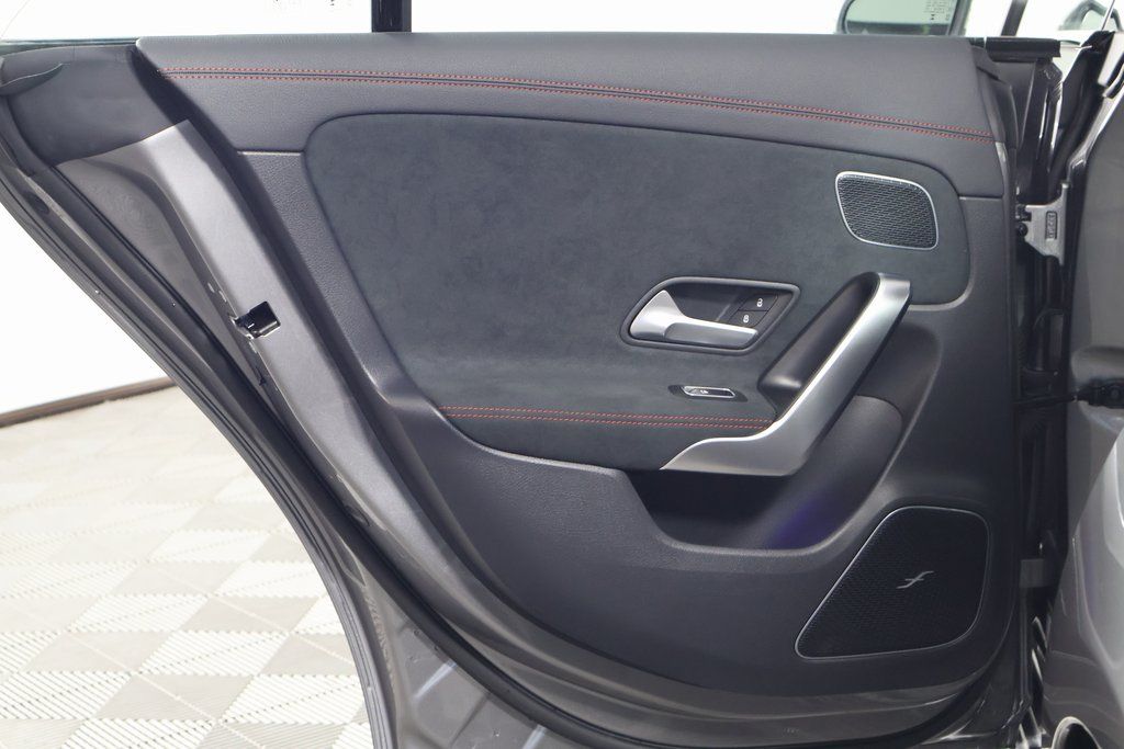 2025 Mercedes-Benz CLA 250 13