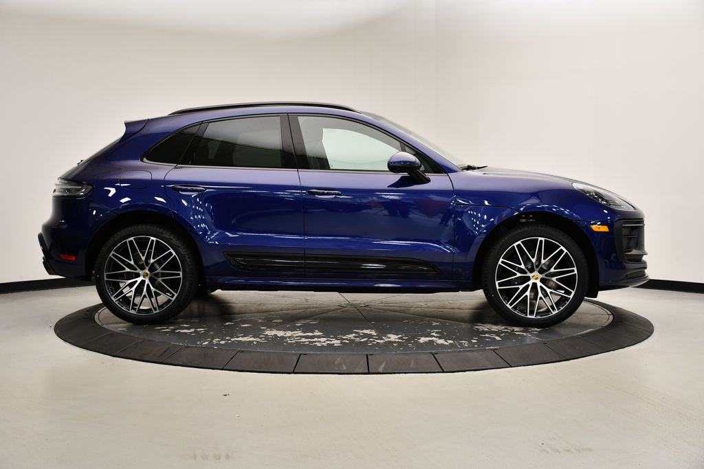 Thumbnail: 2025 Porsche Macan - 8