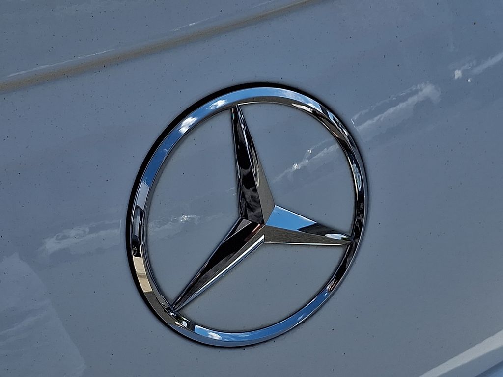 Thumbnail: 2017 Mercedes-Benz C-Class - 31