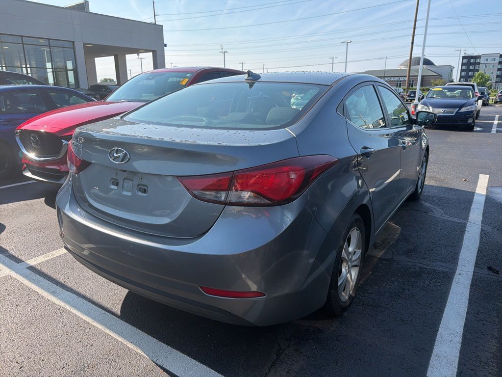Thumbnail: 2016 Hyundai Elantra - 3
