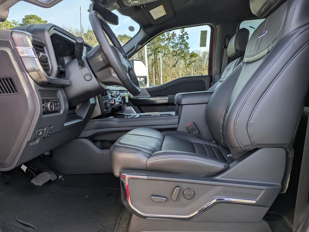 2026 Ford F-350 Super Duty Platinum