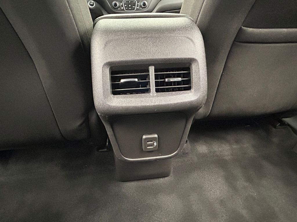 Used 2022 Iridescent Pearl Tricoat Chevrolet LT image 38