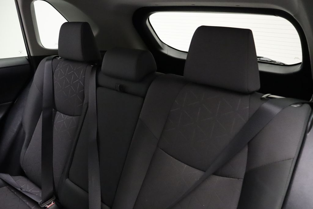 2024 Toyota RAV4 XLE 18