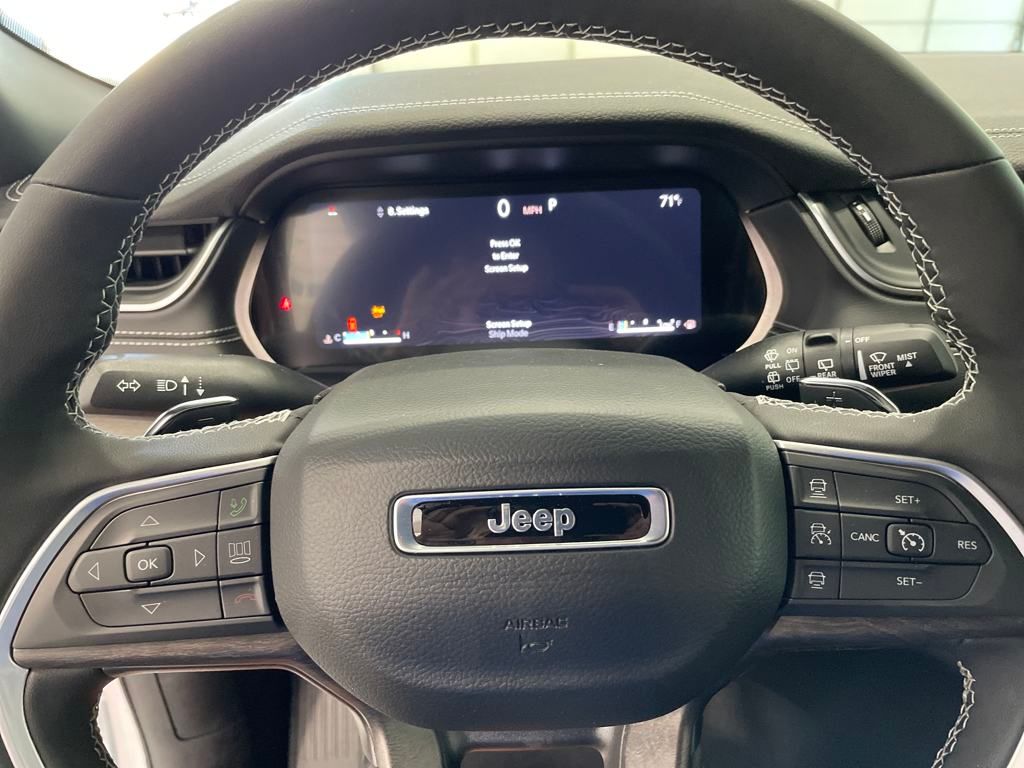 New 2025 White Jeep Limited image 17