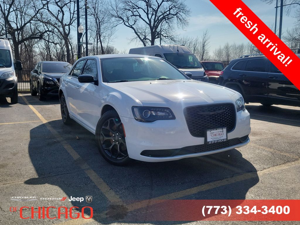 Bright White Clearcoat 2020 Chrysler 300 Touring AWD Sedan All-Wheel Drive 8-Speed Automatic