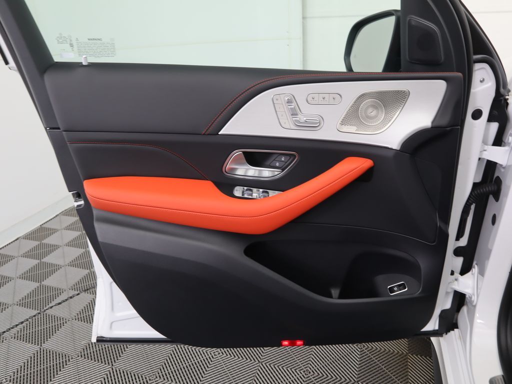 Thumbnail: 2025 Mercedes-Benz GLE - 26