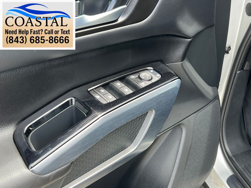 2025 Nissan Pathfinder SL Silver at Lugoff Nissan