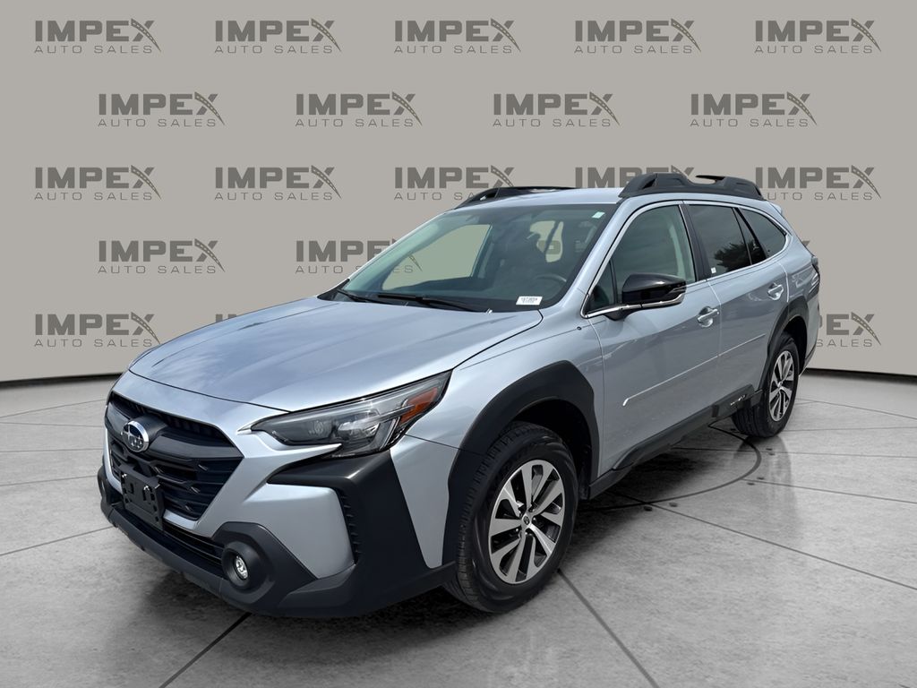 2025 Subaru Outback Premium's photo