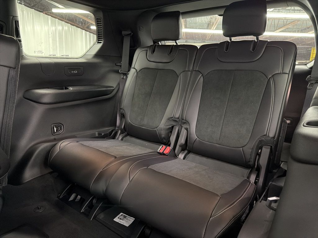 2025 Jeep Grand Cherokee L Altitude X - 11