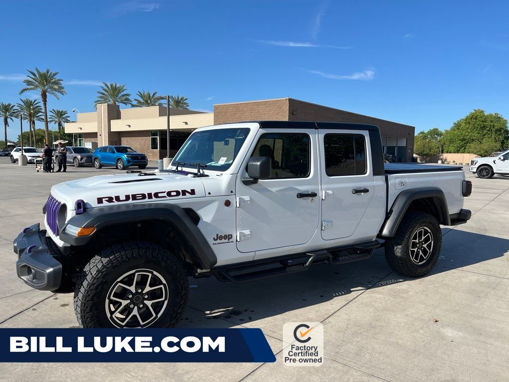 Bright White Clearcoat 2025 Jeep Gladiator Pickup Truck Four-Wheel Drive 8-Speed Automatic