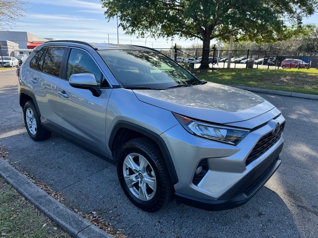 2021 Toyota RAV4 XLE 7