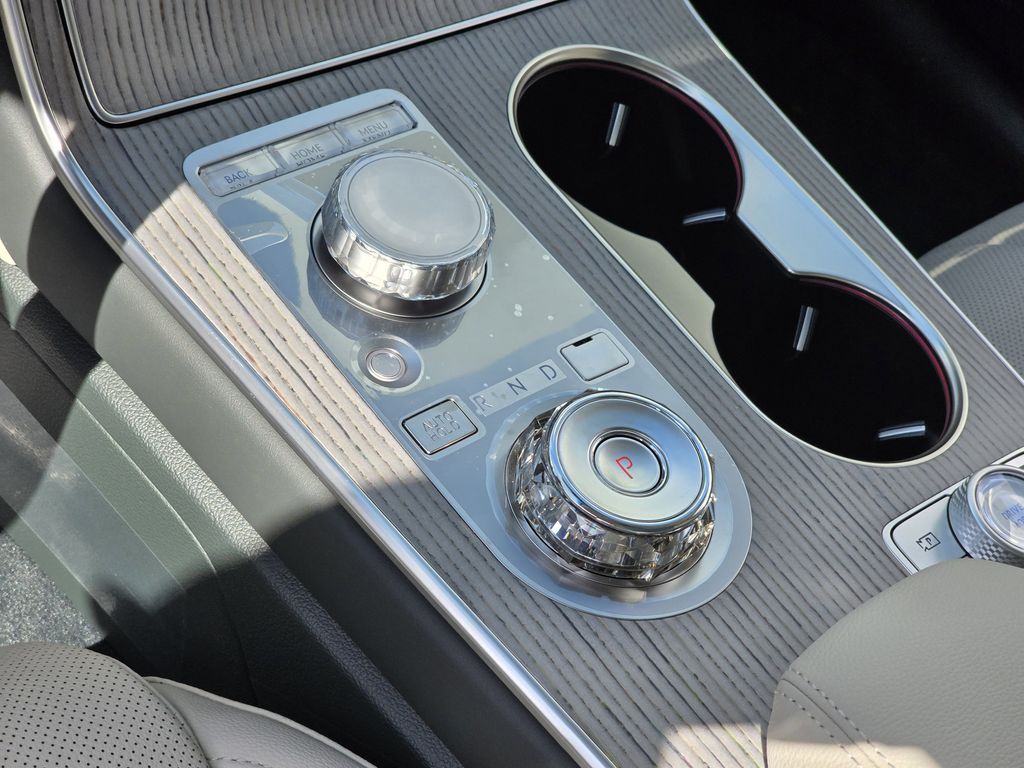 New 2026 White Genesis 2.5T image 16