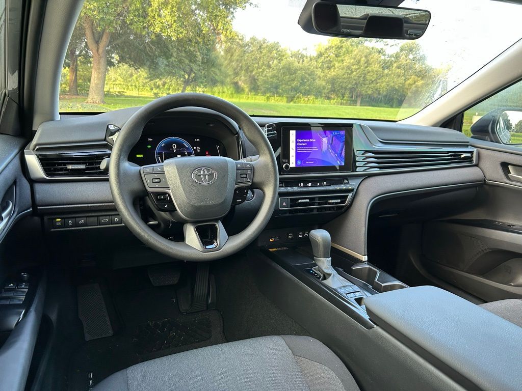 Thumbnail: 2025 Toyota Camry - 12