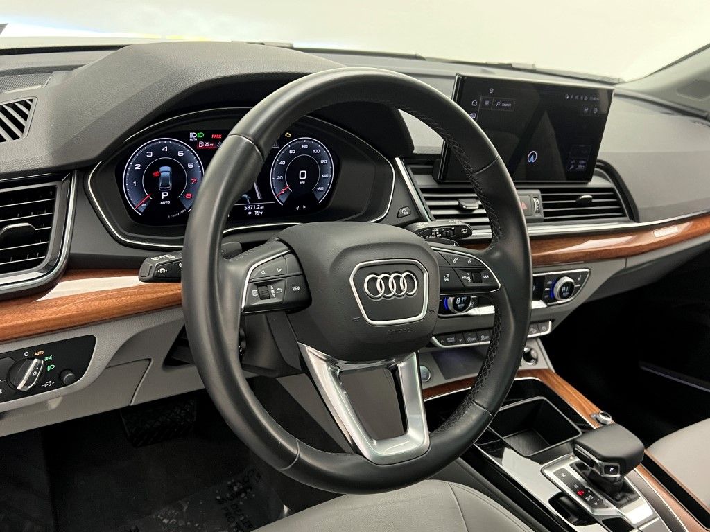 Thumbnail: 2022 Audi Q5 - 27