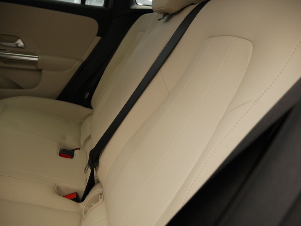 Thumbnail: 2023 Mercedes-Benz GLA - 26