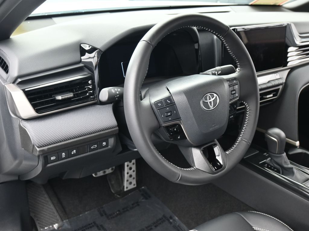 Used 2026 Wind Chill Pearl Toyota SE image 17