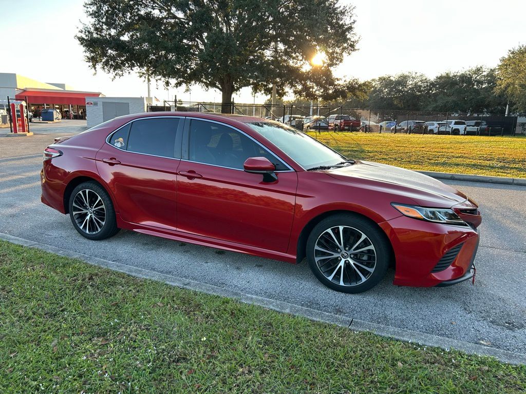 Thumbnail: 2019 Toyota Camry - 7