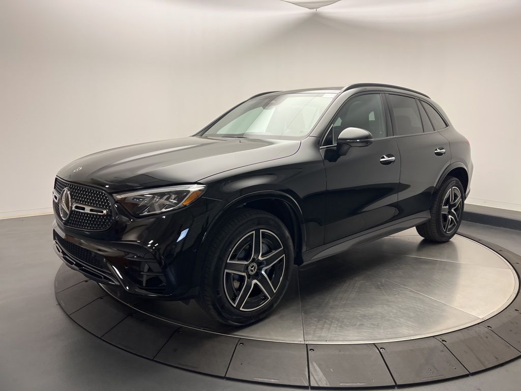 Thumbnail: 2026 Mercedes-Benz GLC - 3