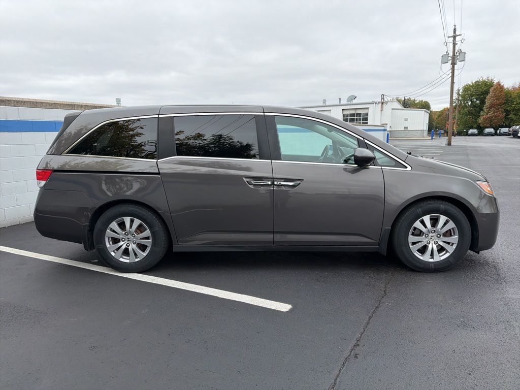 Thumbnail: 2016 Honda Odyssey - 6