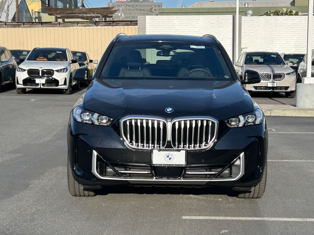 2025 BMW X5 xDrive50e 8