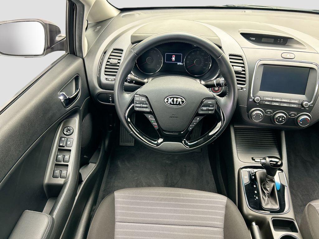 Thumbnail: 2018 Kia Forte - 10