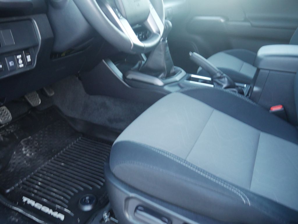 Thumbnail: 2021 Toyota Tacoma - 17