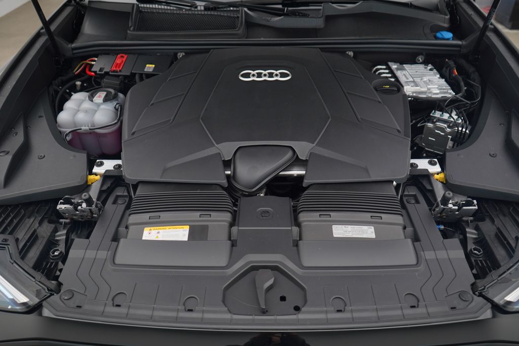 Thumbnail: 2026 Audi Q8 - 12