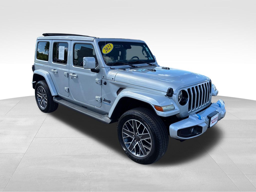 2023 Jeep Wrangler Sahara 4xe - 9