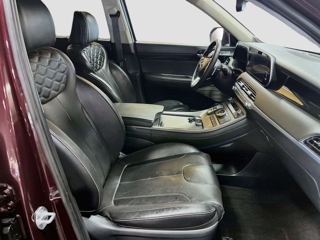 Used 2022 Sierra Burgundy Hyundai Limited image 31