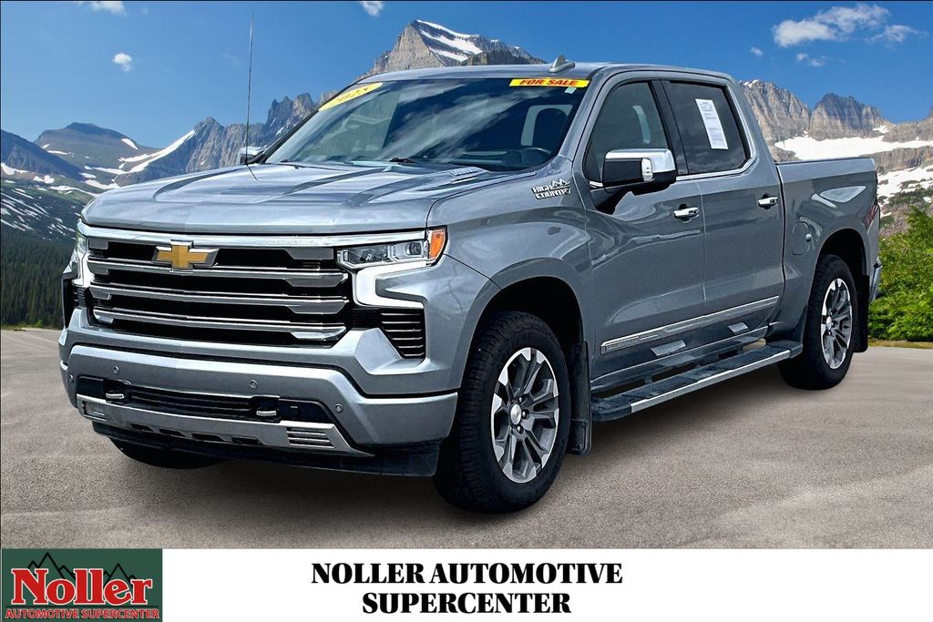 Sterling Gray Metallic 2025 Chevrolet Silverado 1500 Pickup Truck Four-Wheel Drive Automatic