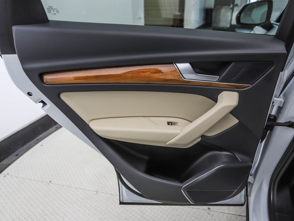 Thumbnail: 2023 Audi Q5 - 19