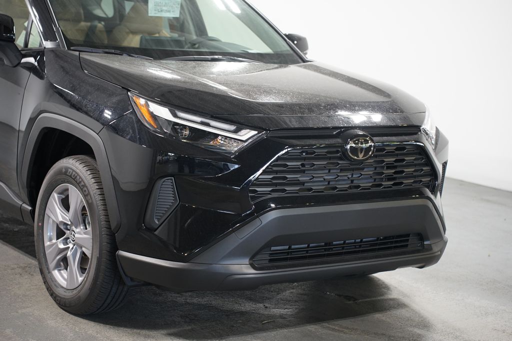 Thumbnail: 2025 Toyota RAV4 - 4