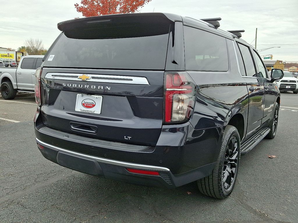 Thumbnail: 2022 Chevrolet Suburban - 6