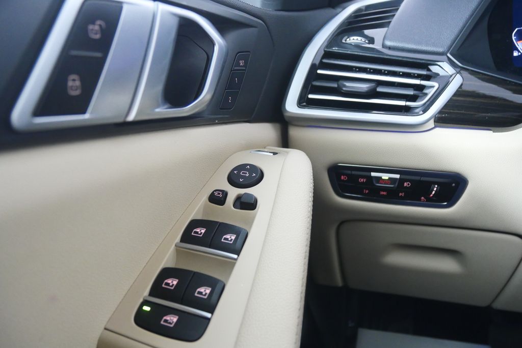 Thumbnail: 2021 BMW X5 - 19