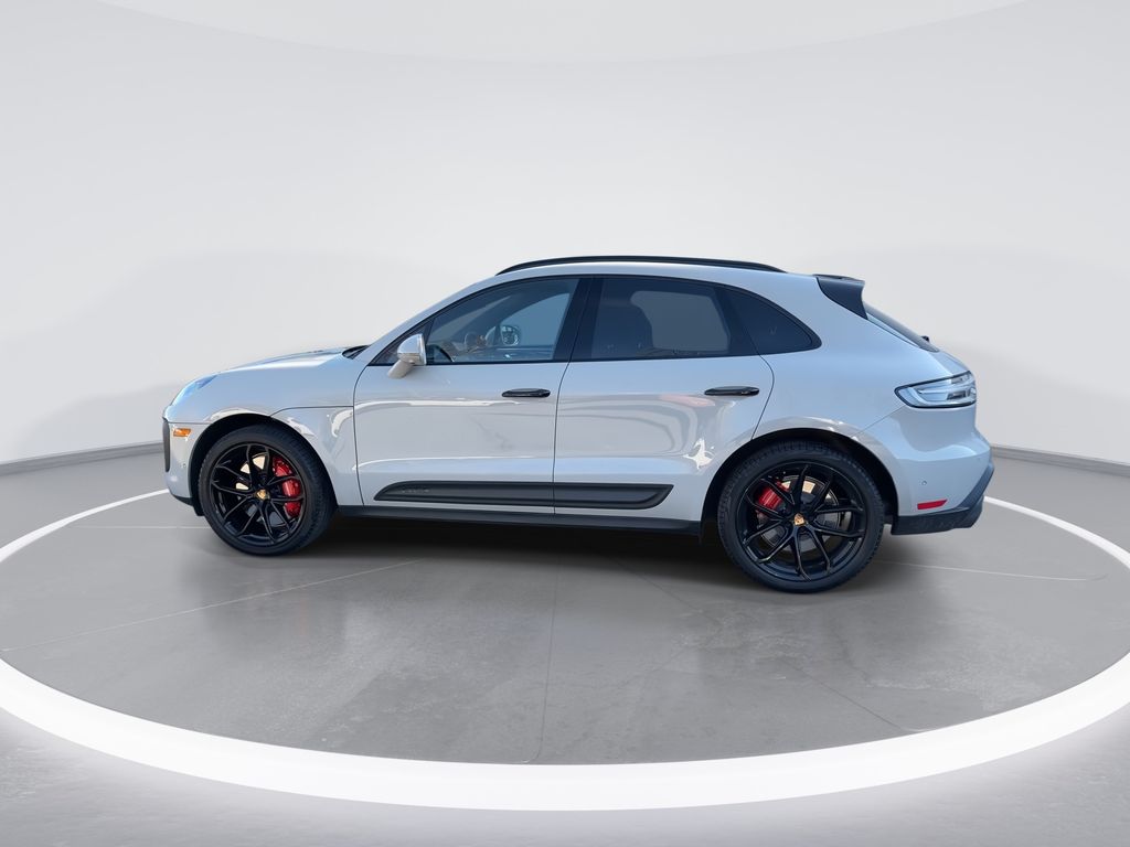 Thumbnail: 2024 Porsche Macan - 5
