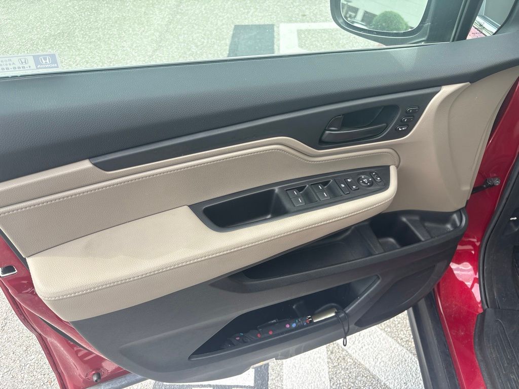 Certified Used 2023 Red Honda EX-L image 13