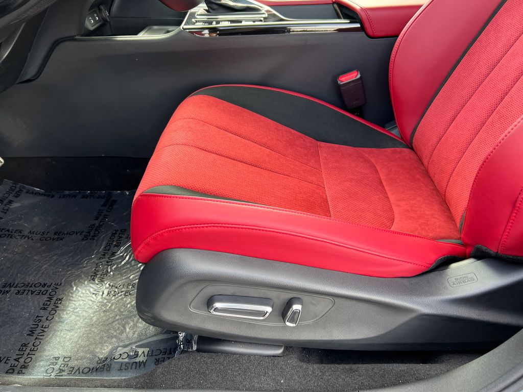 Thumbnail: 2025 Acura ADX - 15