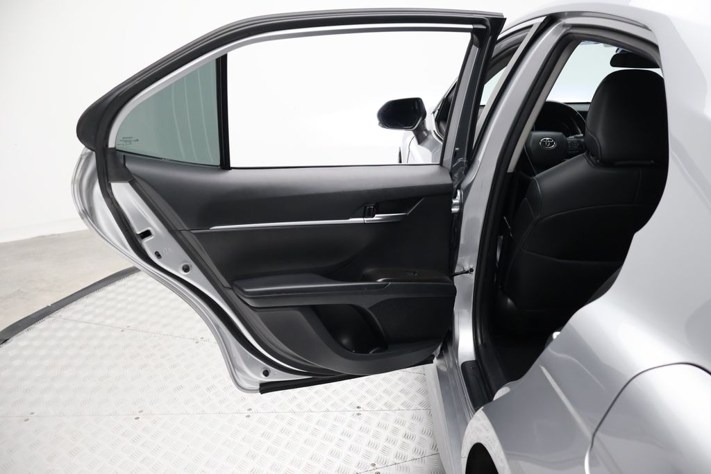 Thumbnail: 2023 Toyota Camry - 21