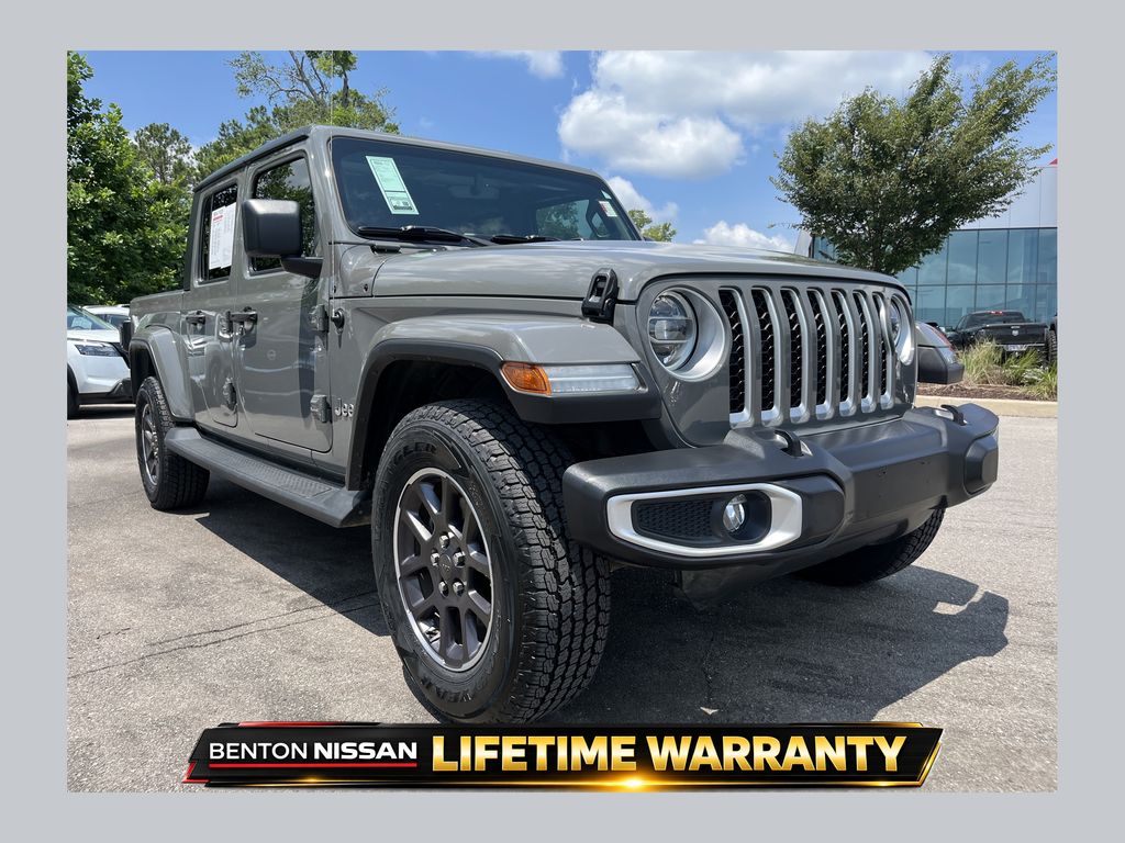 Sting-Gray Clearcoat 2021 Jeep Gladiator Pickup Truck Four-Wheel Drive 6-Speed Manual