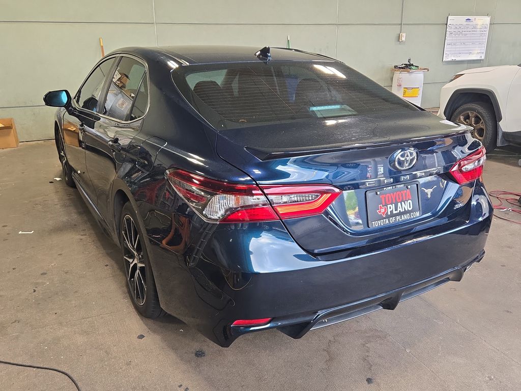 View vehicle photo 2
