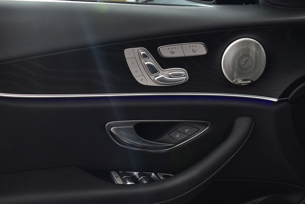 Thumbnail: 2023 Mercedes-Benz E-Class - 12