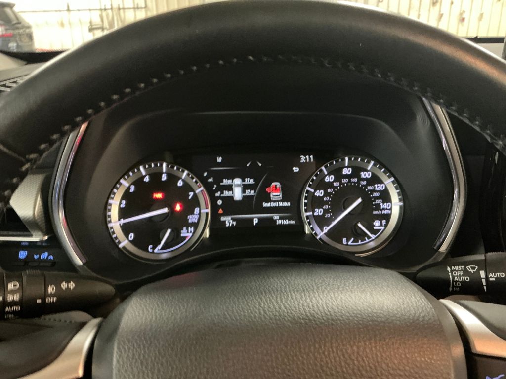Used 2022  Toyota Platinum image 19