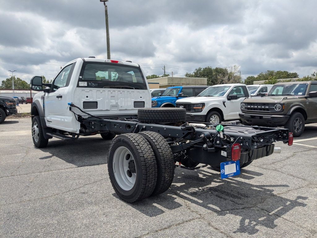 2025 Ford F-550 Chassis XL