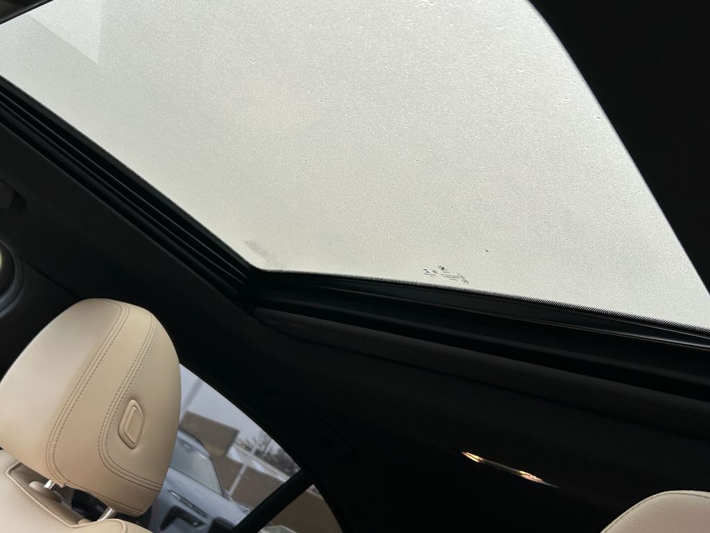 Thumbnail: 2023 BMW 3 Series - 16