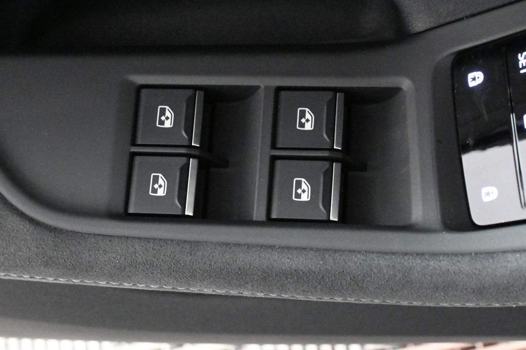 Thumbnail: 2025 Audi S5 - 28