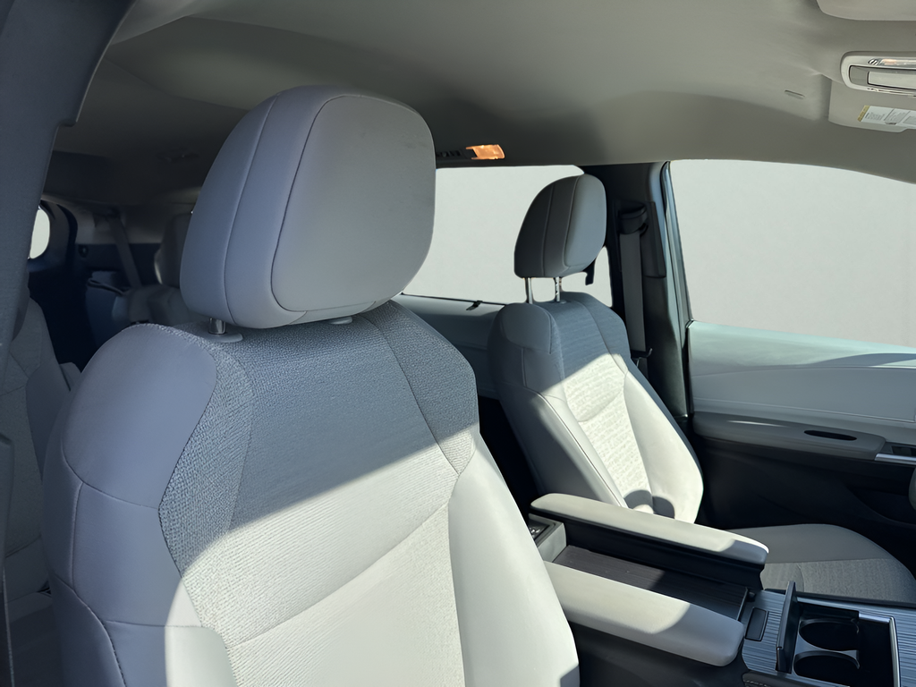 Used Car 2025 Toyota Sienna  Le For Sale Under $50,000 In Austin, Texas