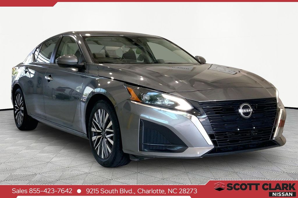 2023 Nissan Altima 2.5 SV