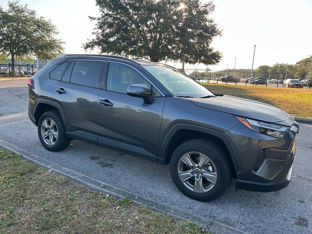 2023 Toyota RAV4 XLE 7